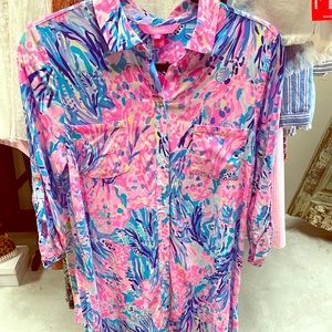 Illy Pulitzer button down tunic